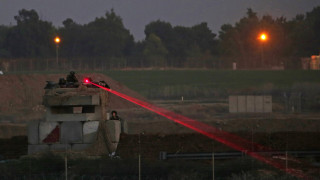 Израел затваря контролни пунктове на Газа след палестински ракетни удари