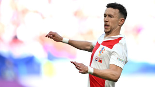 Хърватският ветеран Иван Перишич ще продължи да играе за ПСВ Айндховен съобщава Фабрицио