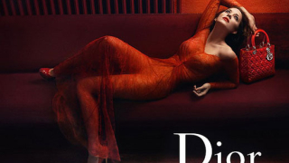 Марион Котияр - в пурпурните тонове на Dior