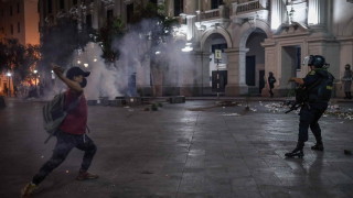 Загинали и ранени при нови протести в Перу 