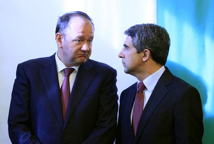 Плевнелиев тръгва за Китай с 30-членна бизнес делегация