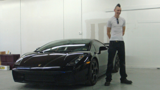 Американец продал всичко за пътешествие с Lamborghini Gallardo