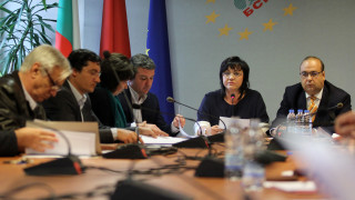 Председателят на БСП Корнелия Нинова представи алтернативния проектобюджет за 2018 та