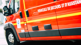 Десетки хора бяха евакуирани след като пожар обхвана петзвезден хотел