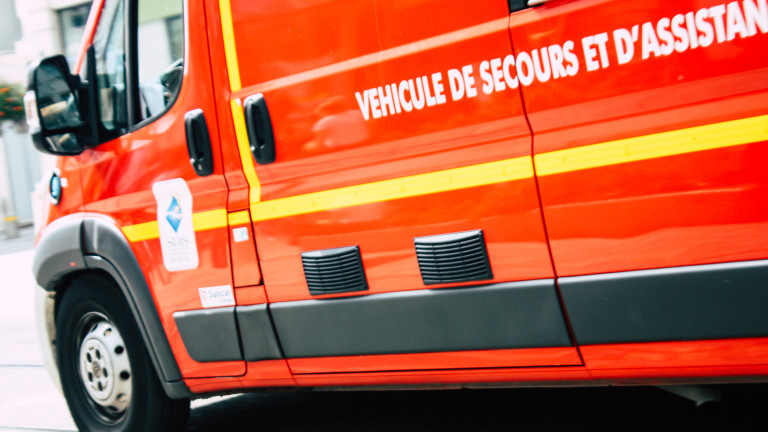 Десетки евакуирани заради пожар в 5-звезден хотел във Френските Алпи