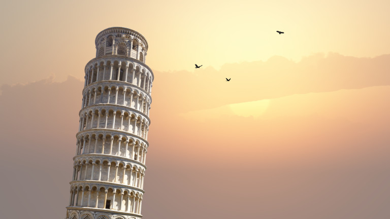Защо е крива наклонената кула в Пиза 