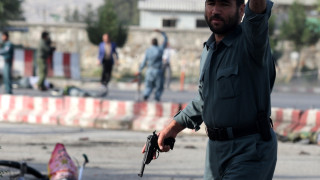 11 души загинаха при самоубийствен атентат на летището в Кабул 
