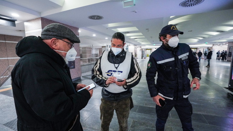 Италия затяга ограниченията срещу COVID-19 неваксинираните