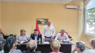 Социалистите във Враца единодушно издигнаха общинския и областен председател на БСП