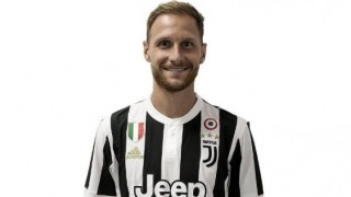 Бенедикт Хьоведес подписа с италианския хегемон Ювентус информират медиите на