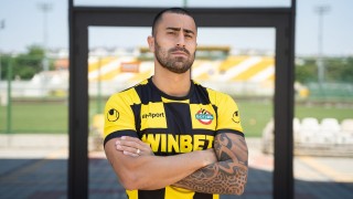 Пристигна жълтата карта на последния от новопривлеченият футболист на Ботев