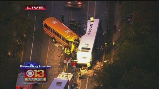 Шестима загинали при катастрофа на ученически автобус с пътнически автобус в САЩ