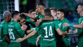 Фенове на ЦСКА са хвърляли бомбички в близост до столичен