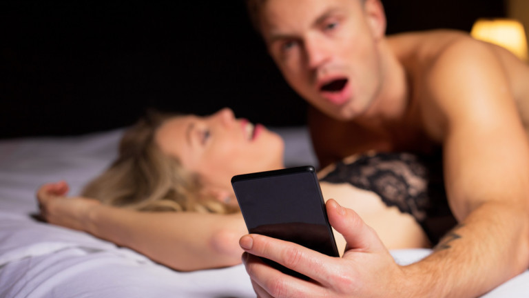 Технологиите, които съсипват сексуалния ни живот