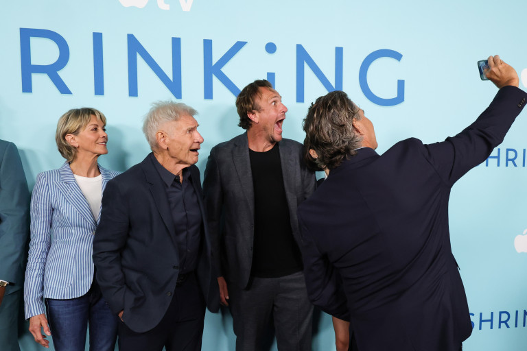 На скрийнинг на Shrinking - сериалът с негово присъединяване