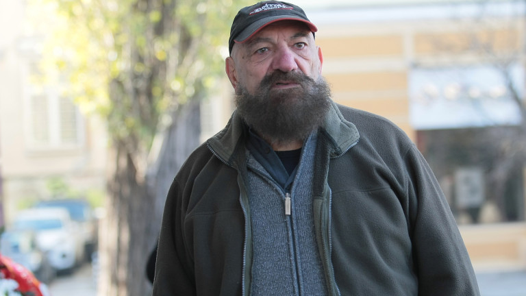 Астор призова: Пускайте повече SMS-и за Левски!