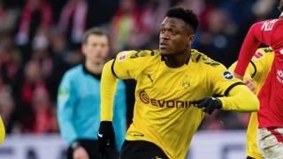 Дан Аксел Загаду ще продължи кариерата си в Германия Защитникът подписа