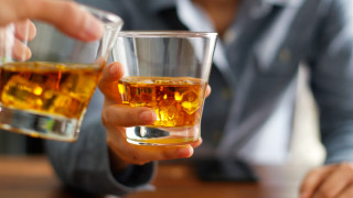 Алкохолът в София няма да се забранява за изборите заради баловете