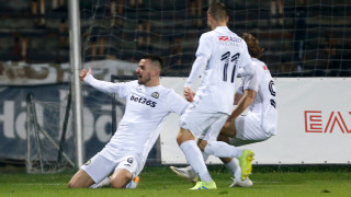 Синът на Велислав Вуцов Светослав ще пази за Славия срещу