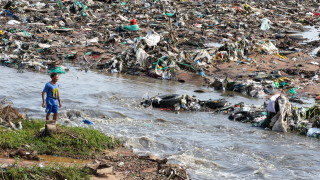 Най малко 50 души са загинали в Афганистан при наводнения след