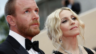 Мадона готви филм за една от най-известните британски любовни истории