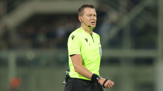 Нидерландска съдийска бригада ще ръководи мача от последния кръг в