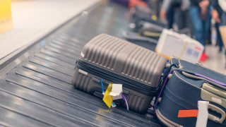 Близо 50 български туристи останаха без багаж след чартърен полет