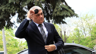 Правителството не се е бетонирало а се опитва да каже