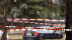 20-годишен шофьор заби колата си в аптека в Пловдив