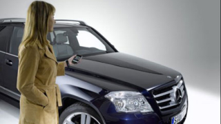 Mercedes- Benz с пълно интегриране на iPhone  