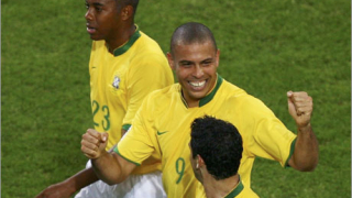 Роналдо: Искам пак да играя за Бразилия