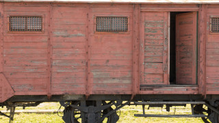 Холандската държавна железопътна компания обяви че ще изплати обезщетение на