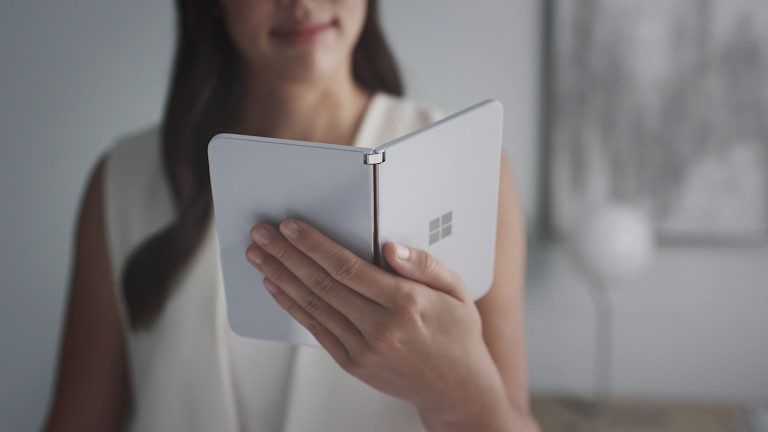 Първият Android телефон на Microsoft - Surface Duo, излиза официално