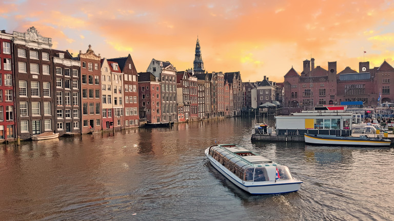 Роботизираните лодки, които ще променят Амстердам