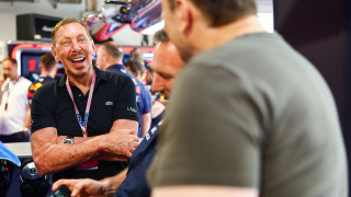 Акциите на технологичния гигант Oracle се сринаха с над 10