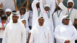 ОАЕ предупреди гражданите си да не носят традиционно облекло в чужбина