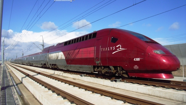 Френските железници тестват софтуер за проследяване на подозрителни лица