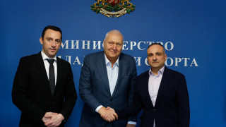 Министърът на младежта и спорта Иван Пешев проведе среща с