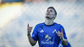 Нападателят Борислав Рупанов изгледа контролата на Левски с Вихрен от