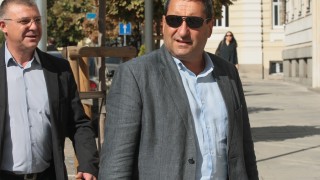 Актьорът Тончо Токмакчиев днес се регистрира като кандидат за кмет и