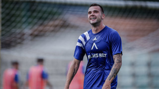 От Левски честитиха рождения ден на централния нападатул Алекс Колев който