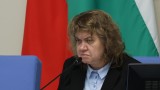 Призиви за оставката на Киселова – появила се на мач с тениска на хазартна фирма