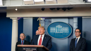 Президентът на САЩ Доналд Тръмп обвини медиите че искат икономиката