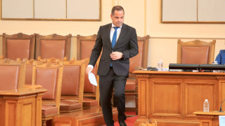 С прекратяването на правомощията на служебния кабинет са прекратени и