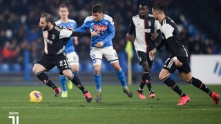 Футболистите на италианския Наполи подновиха от днес индивидуалните тренировки Най нетърпелив