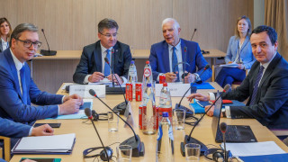 Лидерите на Сърбия и Косово се събраха привикани от Европейския