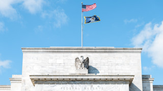 За трети пореден ден Федералният резерв на САЩ налива милиарди