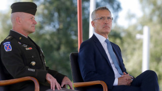 Генералният секретар на НАТО Йенс Столтенберг коментира че НАТО напълно