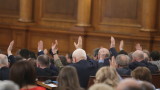 И четвъртият вот на недоверие не свали Борисов от власт