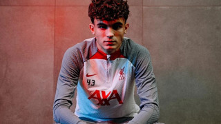 Испанската футболна федерация обмисля да прати повиквателна на младия талант